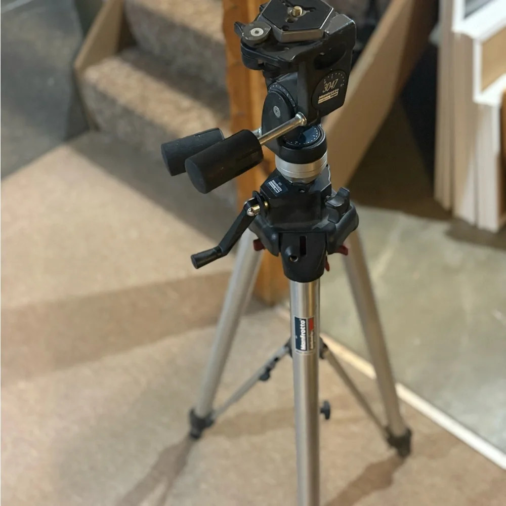 Manfrotta 3047 4x5 camera Black and Silver Camera Tripod